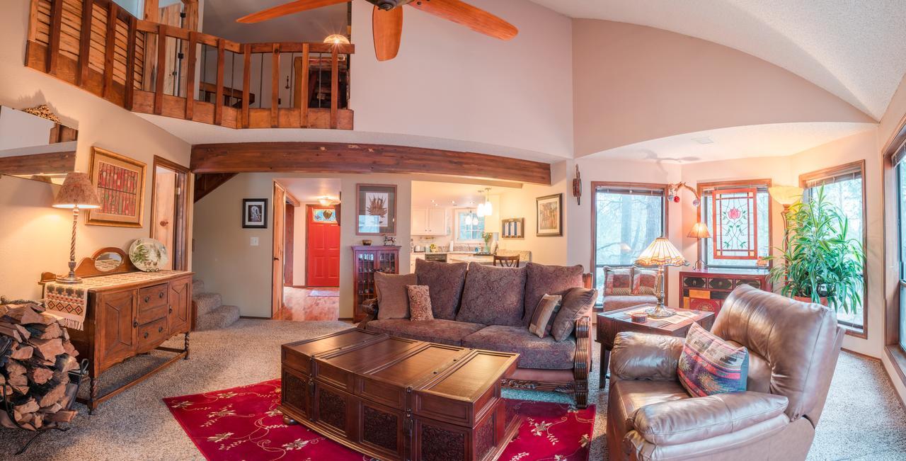 Whispering Pines Inn Флегстафф Екстер'єр фото