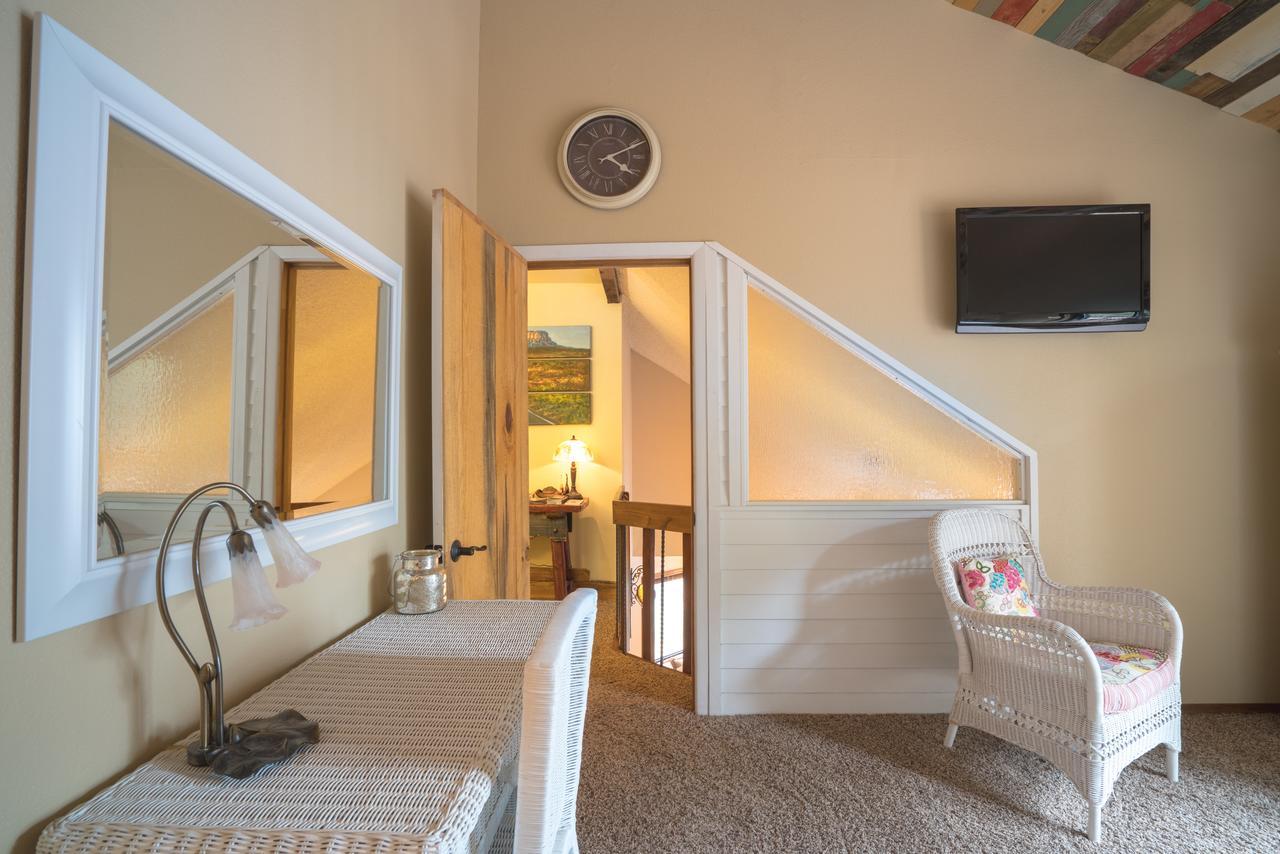 Whispering Pines Inn Флегстафф Екстер'єр фото